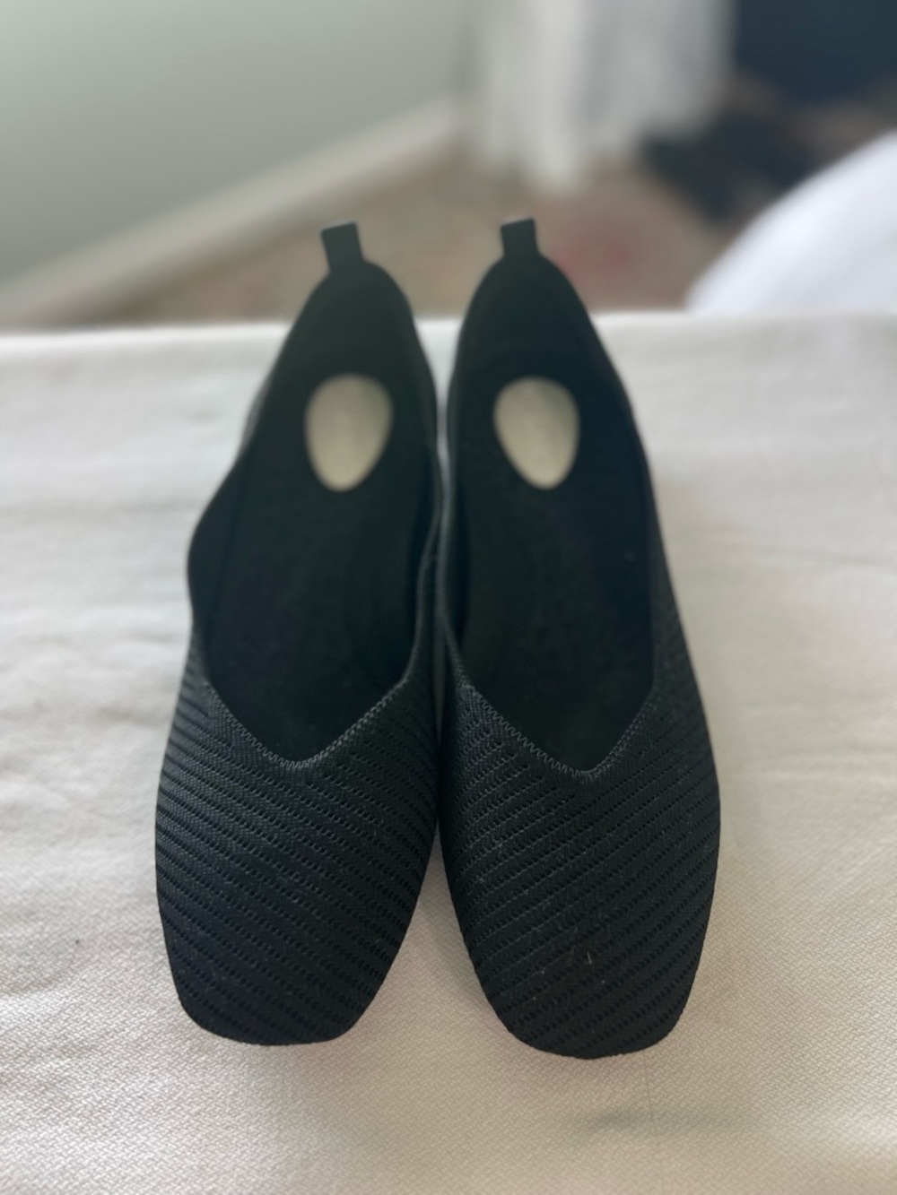 Dreampairs black flats size 7.